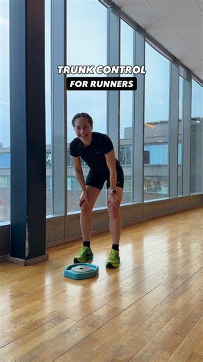 Yana Strese | Running on Instagram: "Trunk Control for Runners ⛓️‍💥 🧠 + 💪 = Better Running Trunk control = your running stability system. It keeps you strong, smooth, and injury-free when fatigue hits. Why runners should care👇 ✔️ Boosts stride efficiency ✔️ Improves stability under fatigue ✔️ Reduces injury risk & joint stress 1️⃣ Wall Switches - 3 x 10 2️⃣ Overhead Plate Switches - 3 x 10 3️⃣ Plate Press Switches - 3 x 10 I used a 10 kg plate. Choose heavier or l
