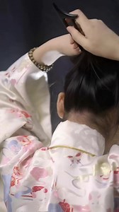 Easy bun hairstyle #hair #hairtutorials #hairideas | Anira Build | Facebook