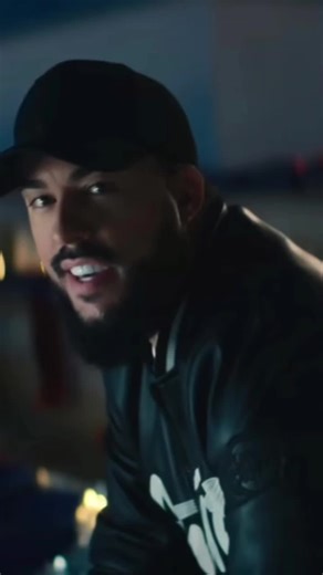 Celebrando el Fin de Año con Galvan Real Forever