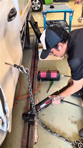 Pull the door open to remove the interior parts.#shorts #ช่างประดิษฐ์