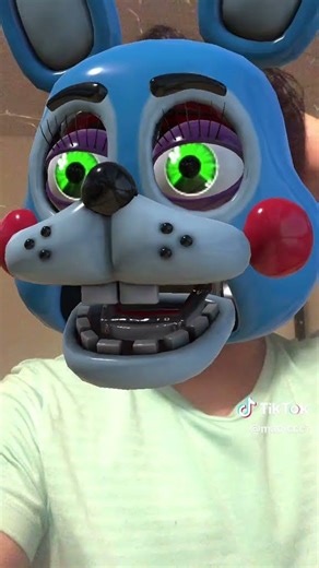 Foxy things I was a nightgaurd but not Freddy?! Five Am At Freddy's 2 version