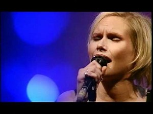 The Cardigans Live in Shepherds Bush Empire London 1996 (18) - Great Divide