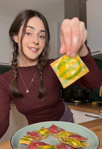 How to Make Beet & Spinach Pasta with a Pasta Machine