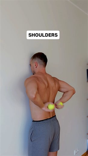 Why is shoulder mobility important? The shoulder is the most mobile joint in the body. When it moves well, the neck and upper back don’t need to compensate — which means less stiffness and better posture. If you want to improve shoulder mobility step by step, you’ll find my programs on my website 🔗 #shouldermobility #shoulderrotation #postureexercises | Igor system