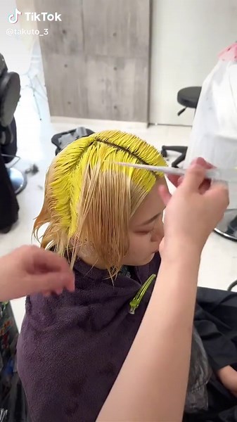 🟢✖️🟡 #Design #デザイン #ルーツカラー #グリーン #シルクカラー #上大岡