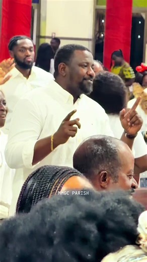 POV: That Parishioner who roams churches throughout the year finally crosses over at Home 😂🤭❤️ Always good to see you @Johndumelo1 #MMGCParish #CatholicTikTok #Catholic #AyawasoMP