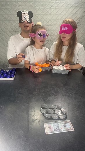 we play ping pong 😊🤞Please Follow Us for more Content 🎉🤗 #challenge #virl #familyfun #boardgames