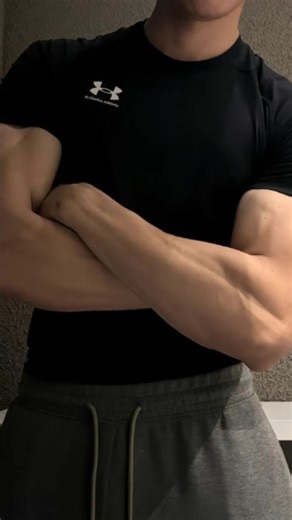 퐈퐋퐘~鹿 on Instagram: "This is exactly what my delulu brain imagines- 奈 • • ★ Follow for more ★ • • • #darkromance #fictionallove #enemiestolovers #eyecontact #lovefeelings #brokenhearts #fyp #explorepage #foryou #aesthetic #ａｅｓｔｈｅｔｉｃ #bookstagram #bookstagram #motivation #inspiration"