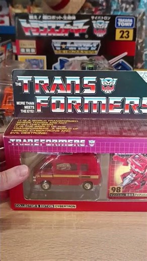 TRANSFORMERS G1 IRONHIDE COLLECTORS EDITION.