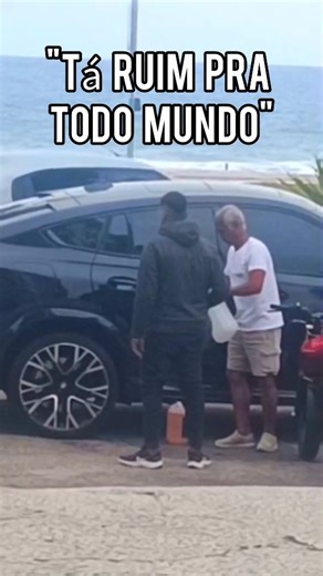 FICOU A PÉ! Romário fica sem gasolina e passa perrengue no meio da Rua no Rio. #romário #gasolina