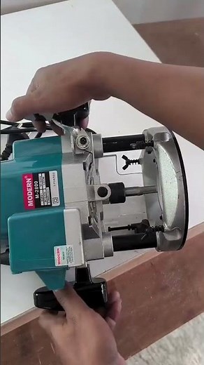 How to Cut Perfect Grooves with a Router! 🪵✨ #diy #woodworking