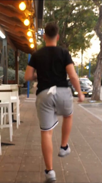 לא צריך להסביר את עצמכם יותר מידי! זו העבודה שלי- תבואו ואני כבר אדאג לכם 🫵🔥 הפקת וידיאו- @Yoav Ovadia | ProduCtion #ספרים #ספר #יבנה #foryoupage #foryou #ספריםמומלצים #תספורת