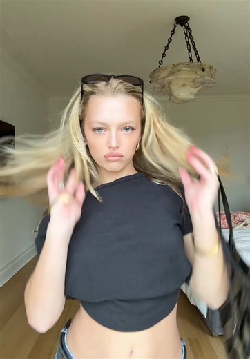 Skyb (@skylebee) - I didnt make my bed yet ok🙄🙄🙄🙄🙄🙄🙄🙄🙄🙄 | bed