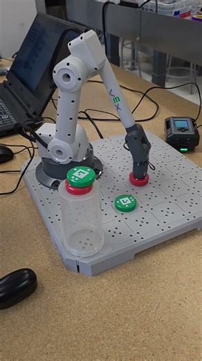 6 axis arm from vex cte station - first program #vex #vexcte #stemeducation #robotarm