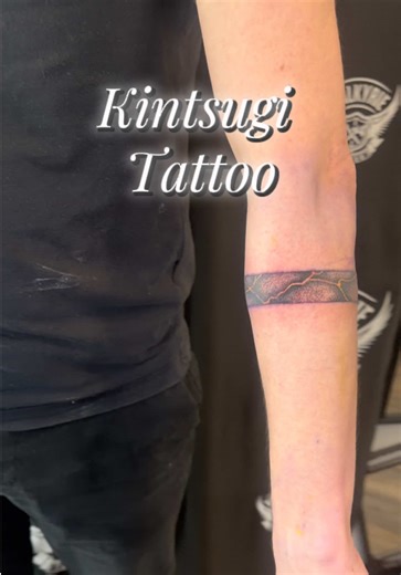 Kintsugi Tattoo from today! Thanks for the trust as always. Done using @Ez cartridge uk #tattoo #tattoouk #tattooartist #kintsugi #selfcare