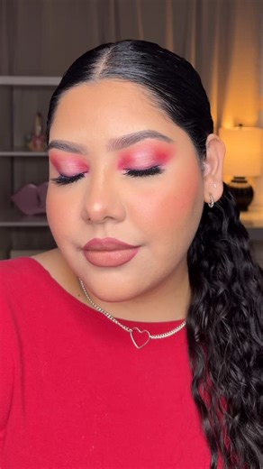 Carol Trujillo on Instagram: "Valentine’s Day Glam 💝 @giorgioarmani -Luminous Silk Concealer 4 @colourpopcosmetics -Lost In Love Palette @lauramercier -Translucent Loose Setting Powder in Translucent @urbandecaycosmetics -Naked Eyeshadow Stick in Exposed @toofaced -Killer Queen Killer Liner @wander_beauty -Mile High Club Mascara in Jet Black #valentines #glam #makeuptutorial #eyeshadowtutorial #beauty beautyvideos"