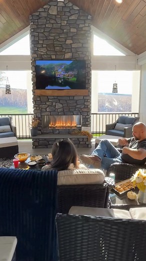 With E&E, an Outdoor Living project transforms your space beyond summer enjoyment. Our designs and inspirations allow you to extend the use of your outdoor area into the fall and holiday season. Imagine hosting Thanksgiving dinner on your patio, with ample warmth and space for all your family. Contact us today to discover how we can help you extend your outdoor living experience through the spring and fall! | E&E General Contracting LLC