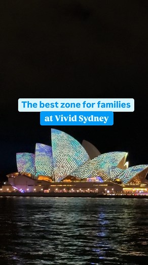 The BEST Vivid Zone for families here 😍👇🏼 Planning for Vivid Sydney can be really overwhelming because there is SO MUCH to do and see. So we’ve done the hard work for you, and went to every zone on the opening night to figure out the best location for young families. In case you don’t know - Vivid Sydney is spread across the city and even for people without kids, it’s best to focus on one or two zones. But this is even more important for families! For us, @darlingharbour is hands down the bes