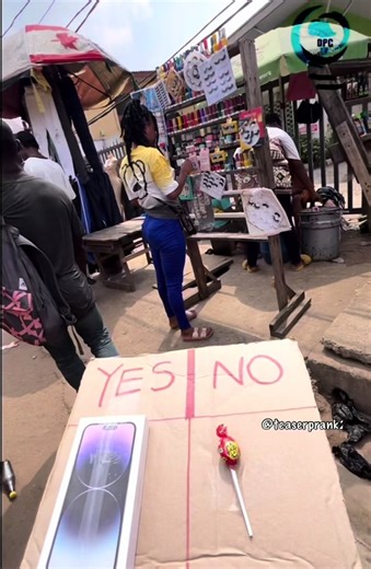 CHOOSE ONE WISELY - WILL YOU BE MY GIRLFRIEND??? #teaserprank2 | scaring people prank