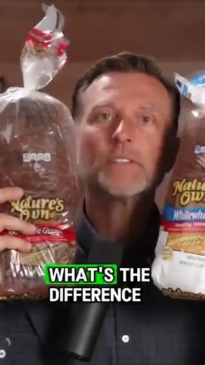 Did You Know 🍞 Wheat Bread vs. White Bread 🍞 Wheat and white bread may look similar, but they’re processed differently, bringing unique qualities to each. 🍞 White bread is bleached for its light color, losing much of its fiber and nutrients in the process. The highly processed flour and additives in white, packaged bread can make it unhealthful. Consuming too much white bread can contribute to obesity, heart disease, and diabetes. 🌾On the other hand, wheat bread keeps the whole grain intact,