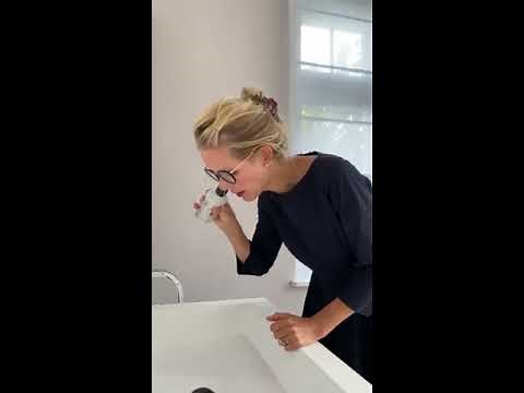 Nasendusche und Nasenspülung Anwendungsvideo - Tipps und Tricks von der HNO-Ärztin Dr. Weinzierl