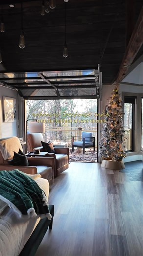 Stunning Treehouse Cabin Retreat in Arkansas