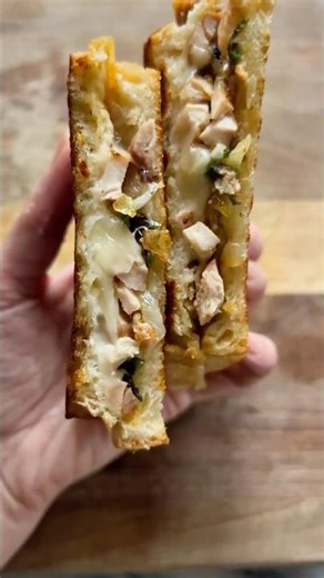 Leftover Chicken Grilled Cheese 🥪 #shorts #grilledcheese #lunchideas