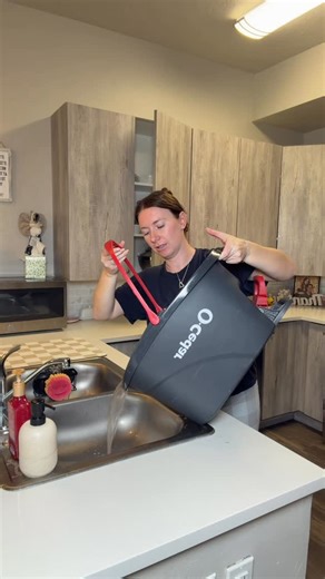 Amber Cogbill | Spend the morning with me while I clean up before our flight!✈️ 🤍 life has been busy but in the best way possible! #grwm #cleaning... | Instagram