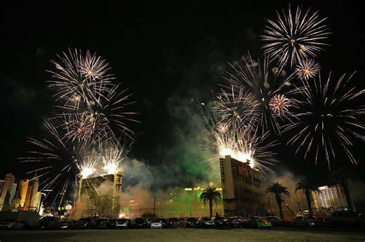 Historic Vegas Strip hotel goes down in a blaze of glory