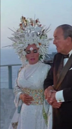 Elizabeth Taylor & Noël Coward’s Wild Scene in Boom!