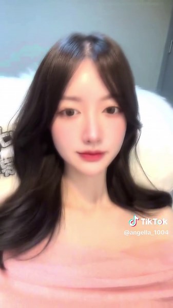 Korean Model Highlights on TikTok Live