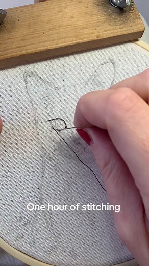 This is what one hour of stitching look like for me. I always start with the eyes 👀 #embroidery #petportrait #etsy #embroideredpetportrait #embroideryart