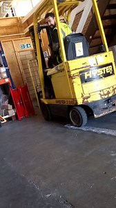 243K views · 1.2K reactions | Popping this bubble wrap sounds like a gun  | On The Tools | Facebook