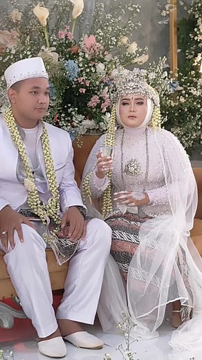 Traditional Wedding Attire Ideas for Couples