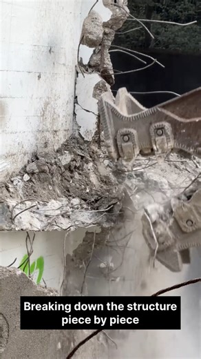 170K views · 1K reactions | In this video, we show how a powerful excavator eats through concrete and steel as it demolishes an old building. Watch how the machine tears down the structure, separates metal, and recovers valuable scrap efficiently. #Excavator #Demolition #ScrapRecovery #BuildingDemolition #ScrapBuyerUAE #HeavyEquipment #ScrapYardLife #ExcavatorPower #MetalRecycling #ConstructionSite #DemolitionMachine #ScrapLoading #UrbanDemolition #usa #uk #230k | Scrap Buyer UAE | Facebook