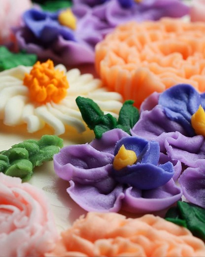 How To Pipe Buttercream Flowers 🌸 | Tasty
