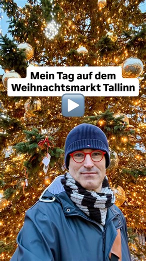 Steffen Gaux | AIDA Urlauber & Kreuzfahrt-Kenner on Instagram: "Mit AIDAprima in Tallinn in Estland: Ich mache mich zu Fuß auf den Weg in die Stadt (knapp 30 Minuten) zum Weihnachtsmarkt auf dem Rathausplatz. Es soll einer der ältesten Weihnachtsmärkte Europas sein. Er ist sehr schön und urig. #aidaprima #aidaprimamomente #aidamomente #aidacruises #kreuzfahrt #ostsee #steffenfaehrtaida +++ Werbung/Pressereise"