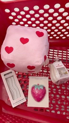 Maria 🩷🧿 on Instagram: "which one would you get? the vday items in the target dollar spot are everything this year!! 🥰🍓 the strawberry wireless mouse is going to up my work at home game for sure 😂😌 #target #targetbullseyesplayground #targetdollarspot #targetfinds #strawberry #wirelessmouse #valentinesday #pinkdecor"