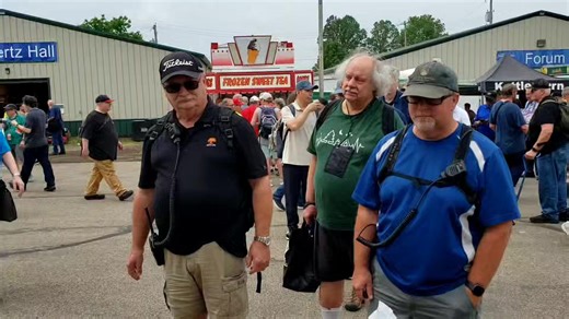 The line at HRO for the FTX-1? Ham... - Ham Radio Outlet