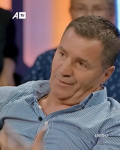 256K views · 1.4K reactions | "Disa kolege tona as n'tualet nuk shkojnë pa truprojë, e kjo..." Kush është këngëtarja që i ka bërë përshtypje Afrim Muçiqit me modestinë e saj #ATV #LIBERO | ATV LIVE | Facebook