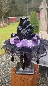 Beauty, grace lace | Linus & Co.