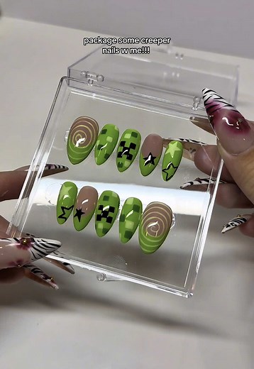 Create Cute Creeper Nails with Me