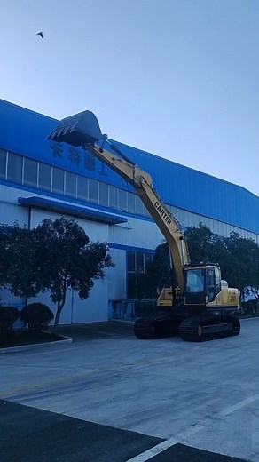 China excavators: Smooth as silk, powerful as steel: this excavator’s...