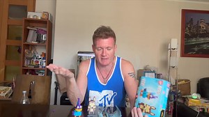 LEGO VIDEO REVIEW 40559 LOONEY TUNES ROAD RUNNER Y COYOTE EN ESPAÑOL!!! Ven a conocer los Brickheadz del Coyote y Correcaminso de Looney tunes que LEGO nos trae. No son de ACME!!! | R - Bricks, para fans de LEGO | Facebook