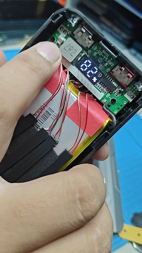 Super Fast 100w Powerbank Teardown: Revealing the Inner Workings of a 20000mAh Gadget