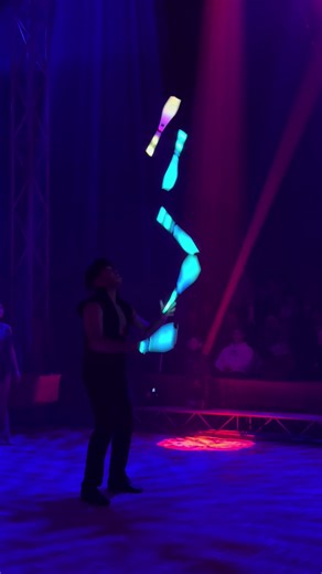 Arnaldo Juggler - Circus Zyair Performance