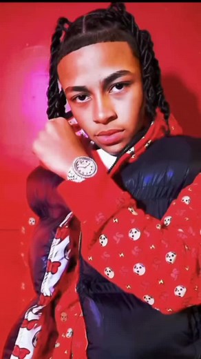 he fine in anything #ddosmaedit #fypシ #e4notti🕊 #ddoama💕 #fyp #dosma😍 #e4n💙🕊 #fypシ #viral