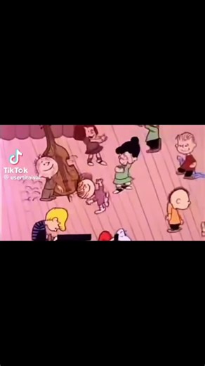 Charlie Brown Challenge Family Edition 2025 #pamelaalmondhope #charliebrowndance #charliebrown #momlife #fyp