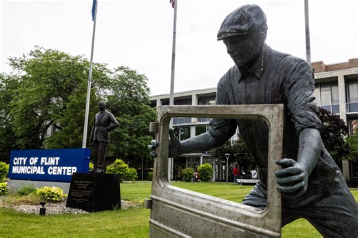 Flint mayor’s plan would let some former owners buy back tax-foreclosed homes