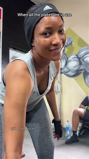 Just avoid me 😳 #itopphysique #gym #gymhumor #gymtok #funnyvideos #shorts